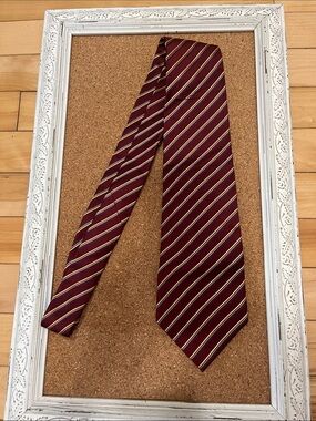 Men's Burgundy Striped Tie - Classic Formal Accessory